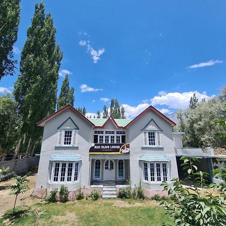 Rus Olive Lodge Skardu Buitenkant foto